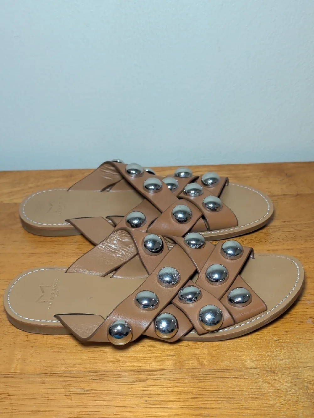 Marc Fisher Raidan Leather Stud Slide Sandal Beige Silver Women's Size 6.5